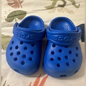 Toddler crocs